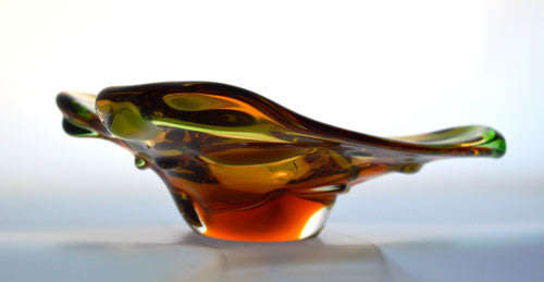 A DAZZLING, LARGE GREEN AND AMBER CZECH ART GLASS SKRDLOVICE/MSTISOV BOWL 1970/1980s