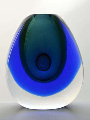 GOLD MEDAL WINNER. SCARCE MOSER CZECH ART GLASS SCULPTURAL VASE DESIGNED BY VLADIMIR MIKA IN 1967
