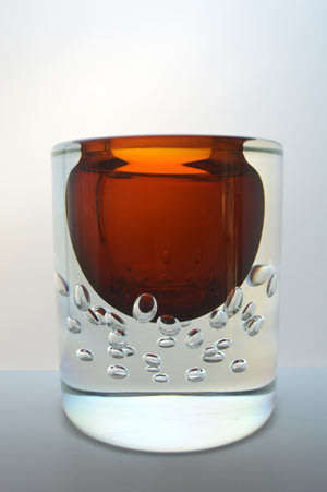 DAZZLINGLY BEAUTIFUL MODERN AMBER CZECH ART GLASS VASE DESIGNED BY JAROSLAV SVOBODA (1938-) IN 1974