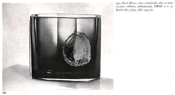 MUSEUM ITEM EXBOR CZECH GLASS SCULPTURAL VASE WITH METAL INCLUSIONS DESIGNED BY PAVEL HLAVA IN 1964