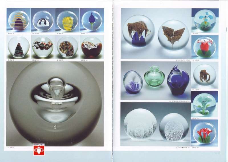 CLASSIC CZECH ART GLASS VASE : DESIGNED IN 1964 BY THE FAMOUS GLASS MASTER ALFRED MATURA (1921-1979)