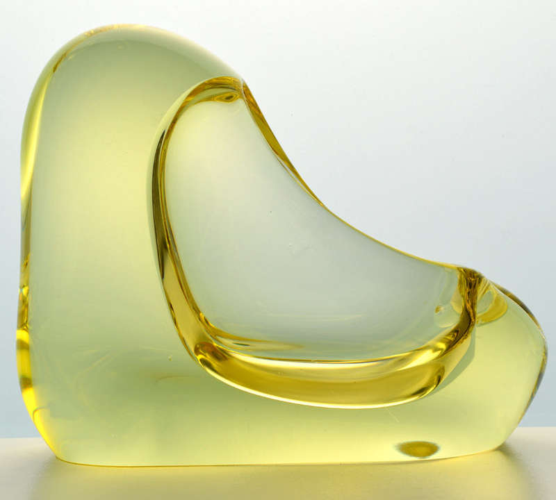 ELEGANT 1960s ZBS CITRINE CZECH ART GLASS SCULPTURAL OBJECT: DESIGN PROF M KLINGER (1922-1999)