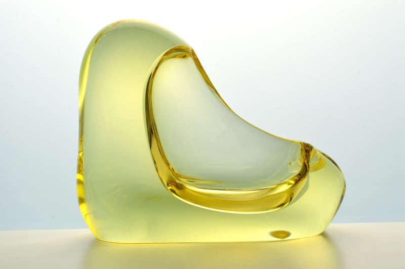 ELEGANT 1960s ZBS CITRINE CZECH ART GLASS SCULPTURAL OBJECT: DESIGN PROF M KLINGER (1922-1999)