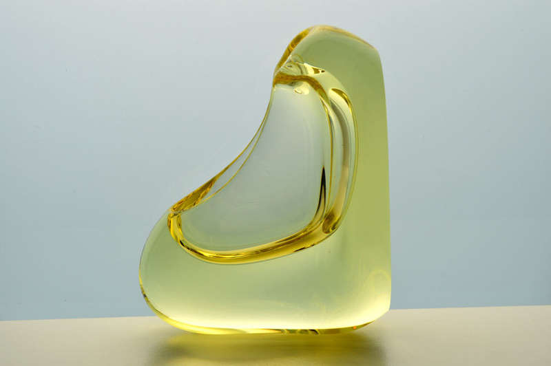 ELEGANT 1960s ZBS CITRINE CZECH ART GLASS SCULPTURAL OBJECT: DESIGN PROF M KLINGER (1922-1999)