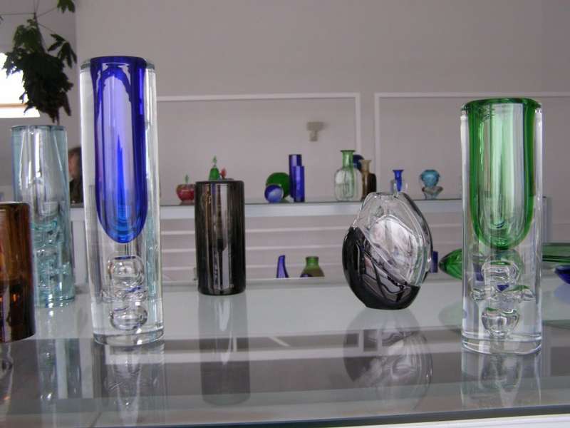DAZZLING, TRANSPARENT & HEAVY SKRDLOVICE VASE, DESIGNED BY JAN BERANEK (1933-) IN 1980