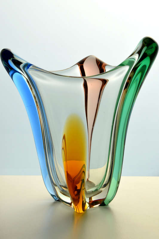 * A MAGNIFICENT & MOST ELEGANT CZECH ART GLASS VASE DESIGNED BY FRANTISEK ZEMEK FOR MSTISOV