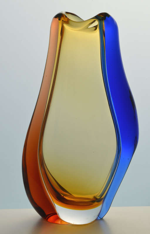 XXL FAMOUS, MAGNIFICENT ICON OF CZECH ART GLASS, ELEGANT VASE DESIGNED BY HANA MACHOVSKA FOR MSTISOV