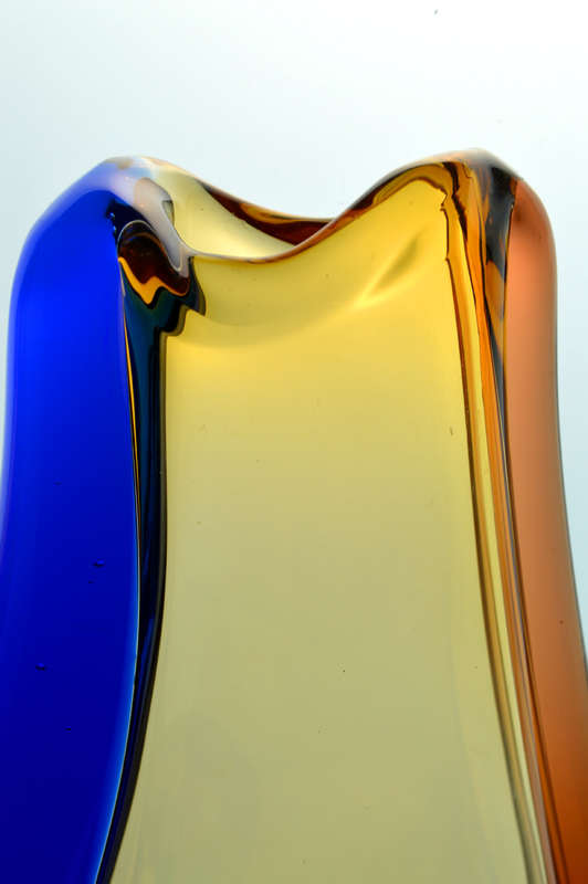 XXL FAMOUS, MAGNIFICENT ICON OF CZECH ART GLASS, ELEGANT VASE DESIGNED BY HANA MACHOVSKA FOR MSTISOV