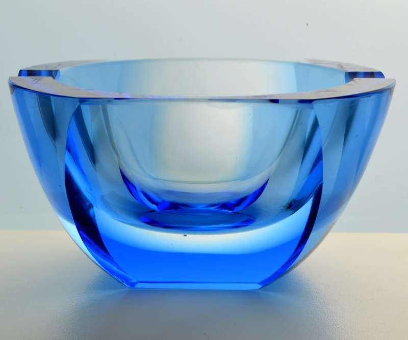 MOSER: TOP QUALITY CZECH GLASS! A MAGNIFICENT & MOST ELEGANT ART GLASS ASHTRAY/BOWL