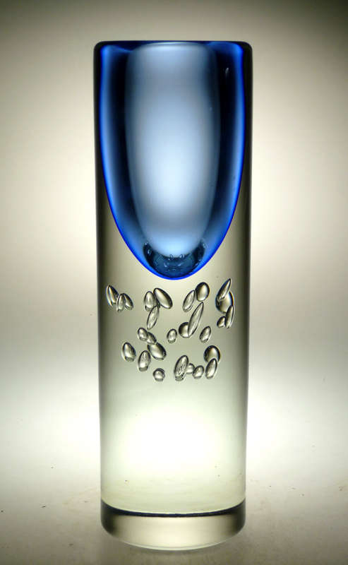 MAGNIFICENT CZECH ART GLASS VASE, DESIGNED FOR SKRDLOVICE GLASSWORKS (1974) BY PROF JAROSLAV SVOBODA