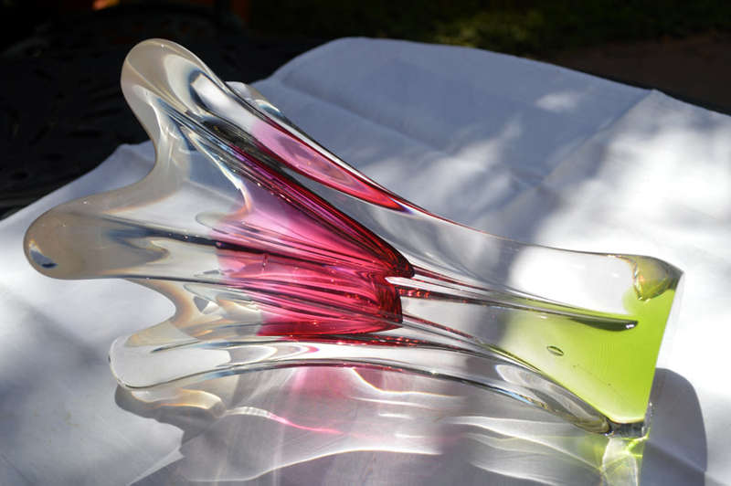 LARGE PINK AND GREEN CZECH ART GLASS CHRIBSKA SCULPTURE DESIGNED BY PROF JOSEF HOSPODKA IN THE 1970s
