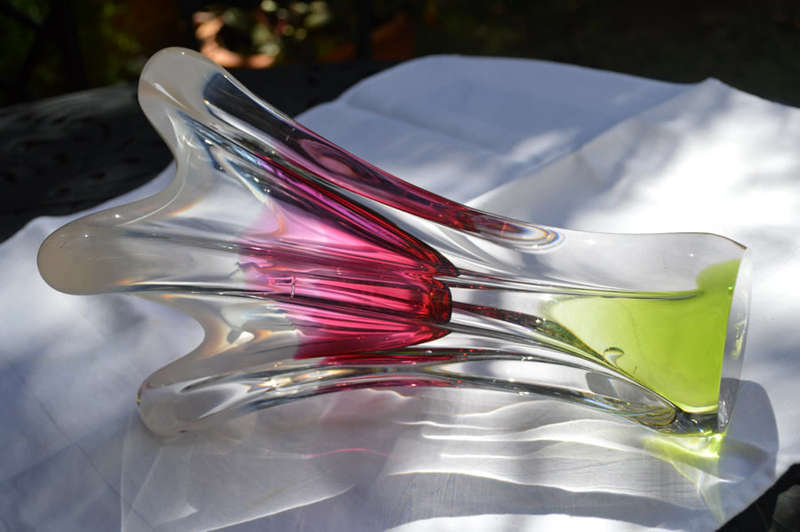 LARGE PINK AND GREEN CZECH ART GLASS CHRIBSKA SCULPTURE DESIGNED BY PROF JOSEF HOSPODKA IN THE 1970s