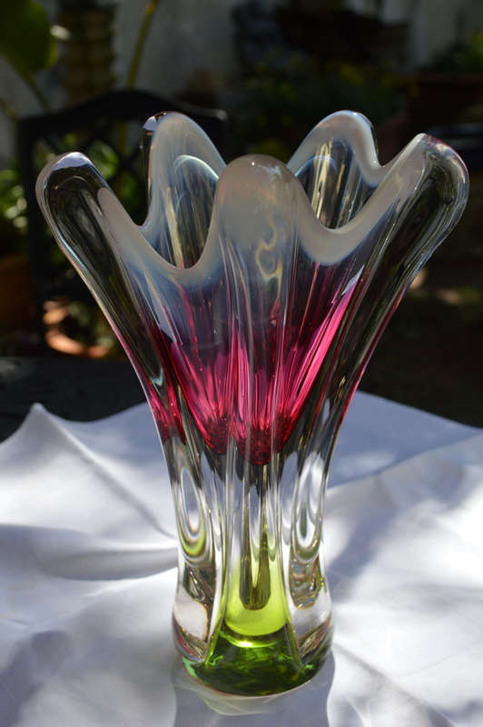 LARGE PINK AND GREEN CZECH ART GLASS CHRIBSKA SCULPTURE DESIGNED BY PROF JOSEF HOSPODKA IN THE 1970s