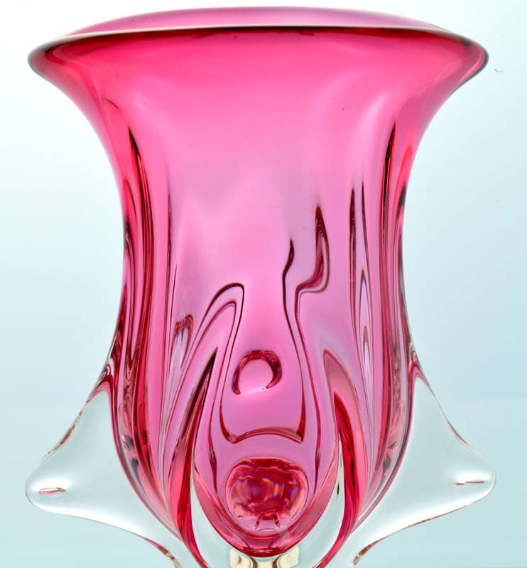 VERY LARGE CZECH ART GLASS CHRIBSKA SCULPTURAL VASE DESIGNED BY PROF JOSEF HOSPODKA IN THE MID 1970s