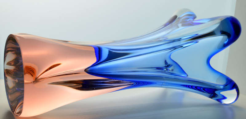 LARGE CZECH ART GLASS CHRIBSKA SCULPTURAL VASE DESIGNED BY PROF JOSEF HOSPODKA IN THE MID 1970s
