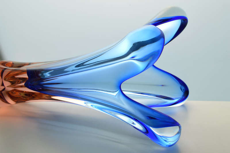 LARGE CZECH ART GLASS CHRIBSKA SCULPTURAL VASE DESIGNED BY PROF JOSEF HOSPODKA IN THE MID 1970s