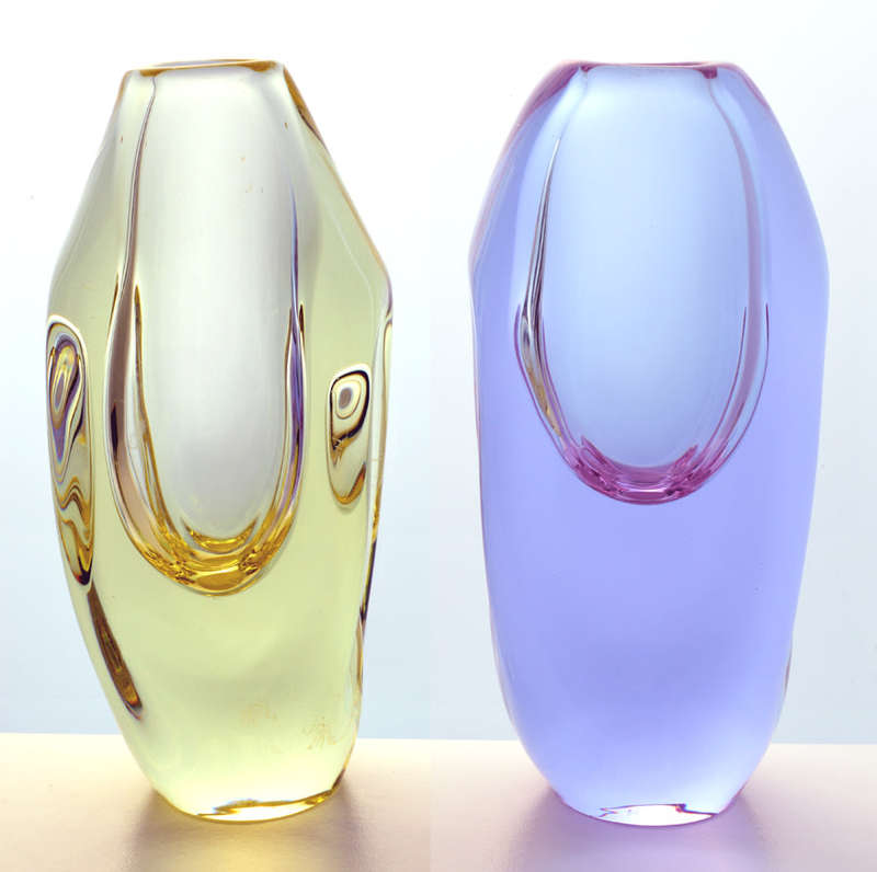 MAGNIFICENT ZBS CZECH ART GLASS SCULPTURAL VASE, DESIGN PROF MILOSLAV KLINGER (1922-1999)