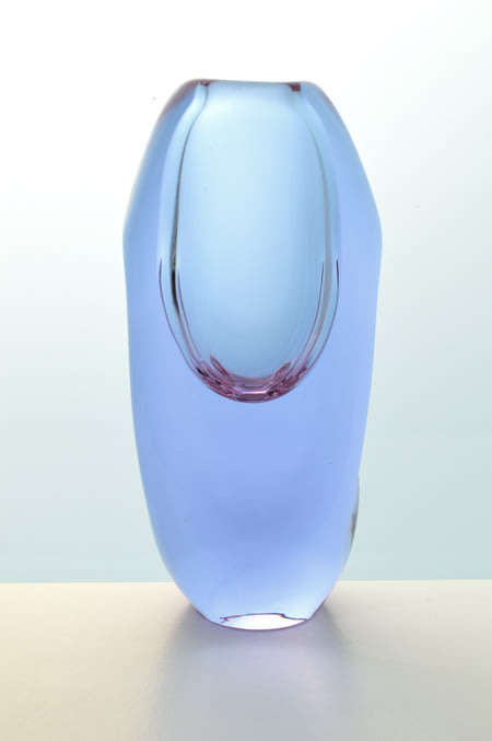 MAGNIFICENT ZBS CZECH ART GLASS SCULPTURAL VASE, DESIGN PROF MILOSLAV KLINGER (1922-1999)