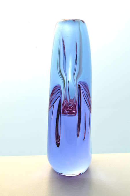 MAGNIFICENT ZBS CZECH ART GLASS SCULPTURAL VASE, DESIGN PROF MILOSLAV KLINGER (1922-1999)