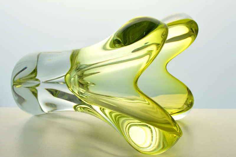 MAGNIFICENT CZECH ART GLASS CHRIBSKA SCULPTURAL VASE DESIGN : PROF JOSEF HOSPODKA IN THE MID 1970s