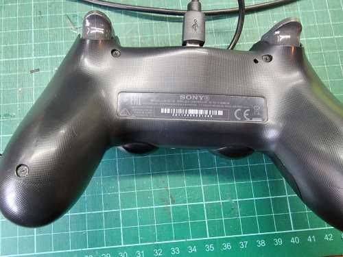 PlayStation 4 Slim - 1TB with original controller
