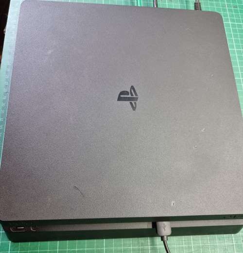 PlayStation 4 Slim - 1TB with original controller