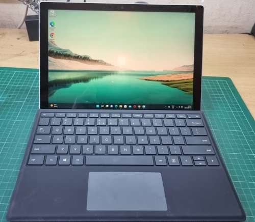 Microsoft Surface Pro 7 1866 Intel Core i5-1035G4 10th Gen 8GB RAM 128GB SSD