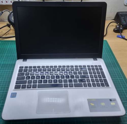 Asus Vivobook Intel Core i5-8250U 8th Gen 4GB Ram 500GB HDD