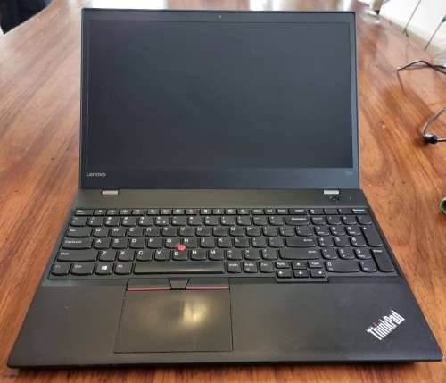 Lenovo Thinkpad T570 - Intel Core i7-7600U, 8GB RAM, 256GB SSD