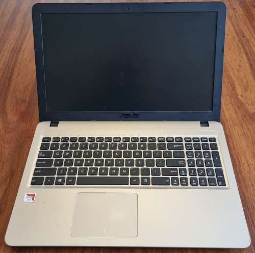 Asus X540B, AMD A4, 4GB RAM, 1TB HDD