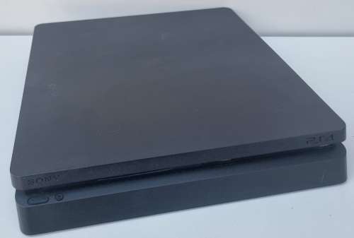 PS4 Slim - 1TB HDD - 1 Controller