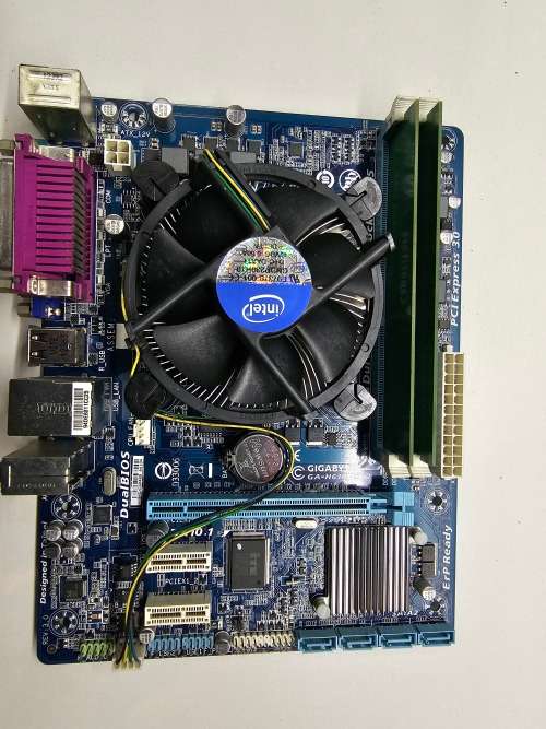Intel Core i3-3220 - Gigabyte motherboard - 4GB DDR3 RAM