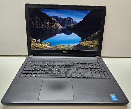 Dell Vostro 3558 - Intel Core i3-4005U - 8GB RAM - 256GB SSD - !No charger!