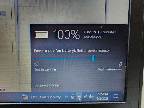 Dell Vostro 3558 - Intel Core i3-4005U - 8GB RAM - 256GB SSD - !No charger!