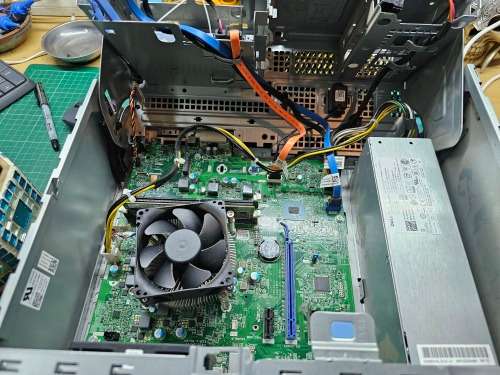 Dell Optiplex 3050 Desktop i5-7500 8GB RAM 256GB SSD