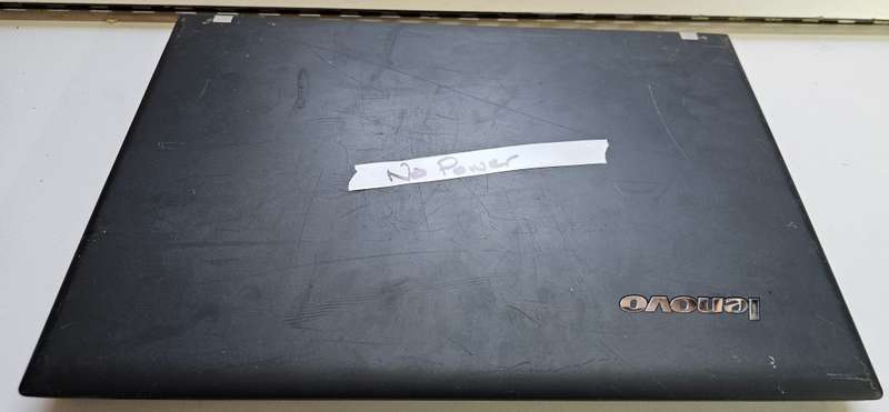 2 x Lenovo E51 i7-6500u 8GB RAM 256GB SSD !One faulty no ram, hdd or battery!