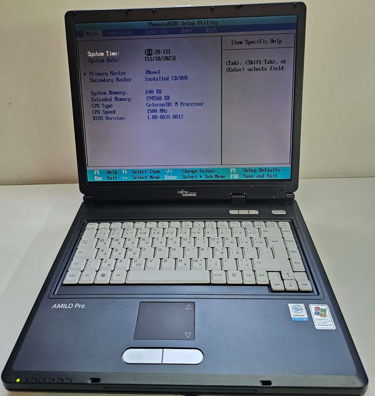 Fujitsu Siemens Amilo Pro Celeron M 2GB RAM !No HDD!