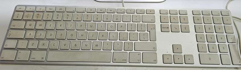 iMac 21.5 inch (Late 2012) i5 2.7GHz 1TB HDD 8GB RAM GeForce GT 640 512Mb