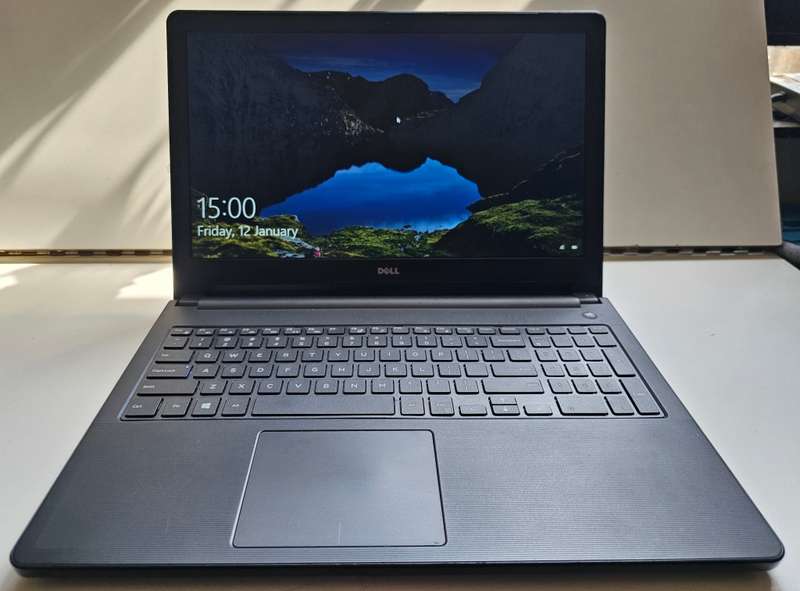 Dell Vostro 3558 i5-5200U 8GB RAM 256GB SSD