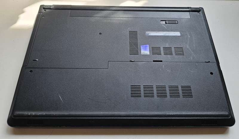 Dell Vostro 3558 i5-5200U 8GB RAM 256GB SSD