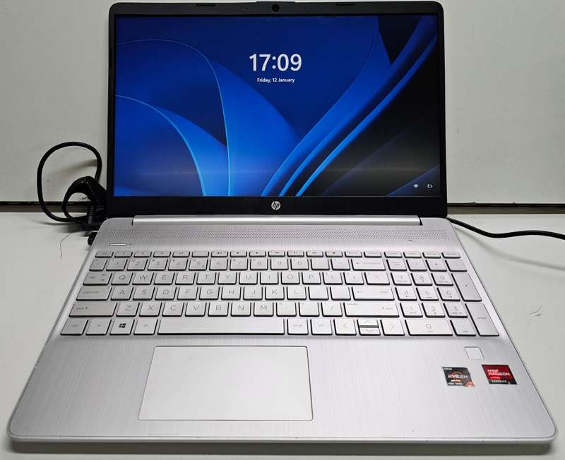 HP 15s Ryzen 7 5700U with Radeon Graphics 8GB RAM 512GB NVME SSD