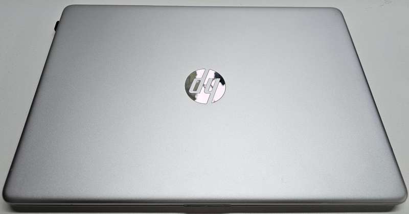 HP 15s Ryzen 7 5700U with Radeon Graphics 8GB RAM 512GB NVME SSD
