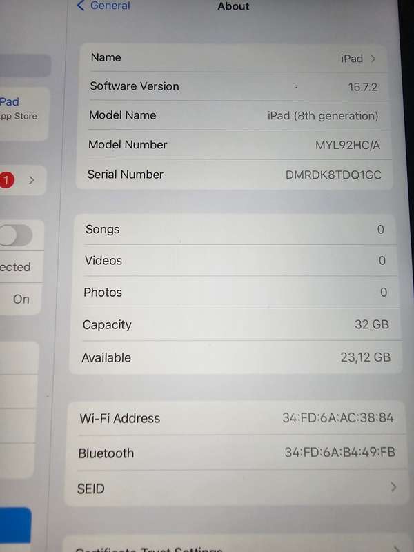 iPad 8 - 32GB WiFi only 10.2 inch - A2270 - Space Grey