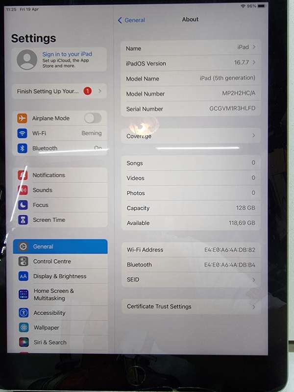 iPad 5 - 128GB WiFi only - A1822
