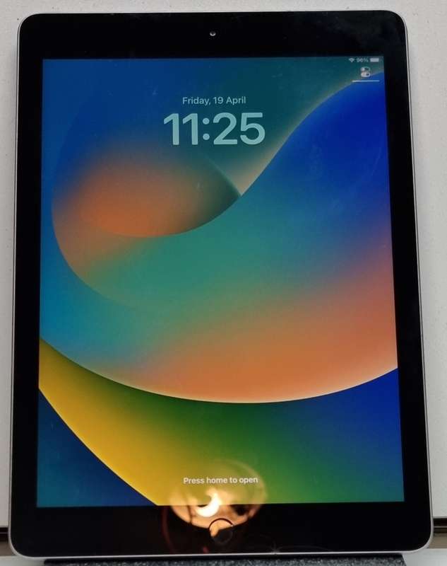 iPad 5 - 128GB WiFi only - A1822