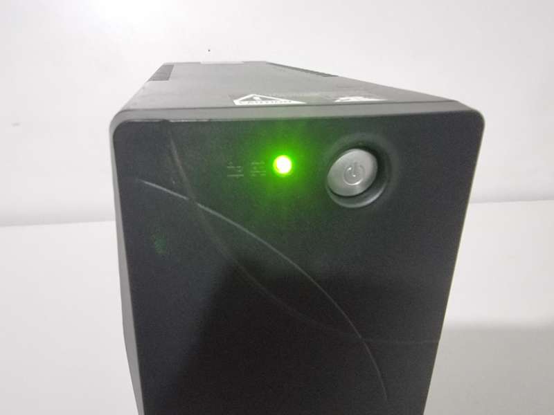 RCT 850VA UPS - !needs new batteries!