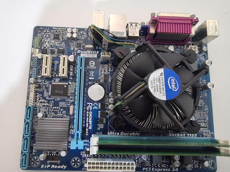 Gigabyte GA-H61M-DS2 motherboard with i3-3220 CPU 4GB RAM