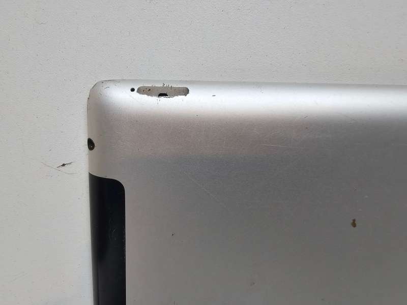 2 x Apple iPad 2 16GB WiFi and 3G !Spares or Repairs!
