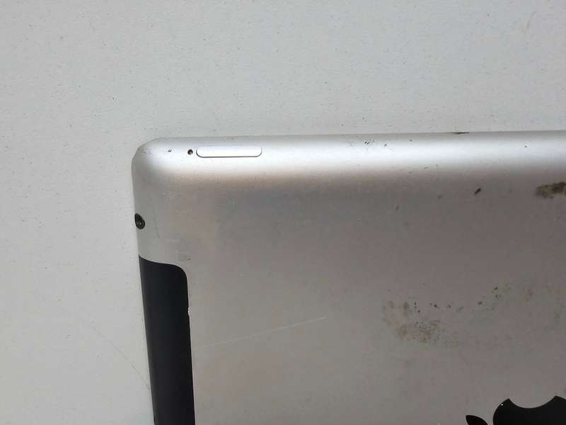 2 x Apple iPad 2 16GB WiFi and 3G !Spares or Repairs!