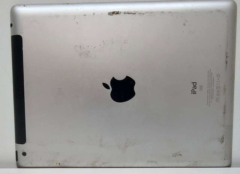 2 x Apple iPad 2 16GB WiFi and 3G !Spares or Repairs!